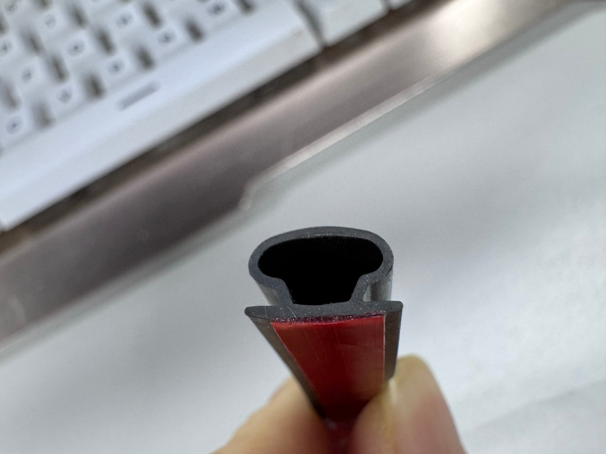 1.8m Türdichtung Dichtungsband Selbstklebend,Dichtung Türrahmen Flexibel,Gummidichtung Abdichtungsband Wasserdicht,Fensterdichtung,Dichtungsstreifen Dichtungsgummi Tür Fenster - Euroharry GmbH